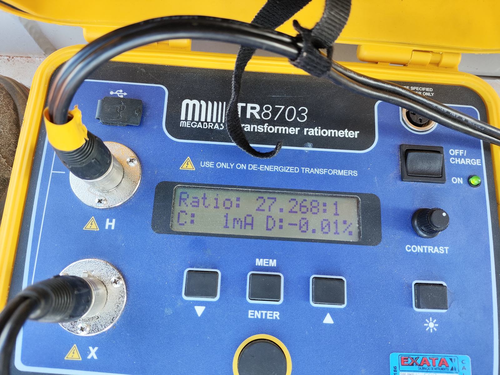 Display de medidor de relação de transformação (TTR) durante um ensaio